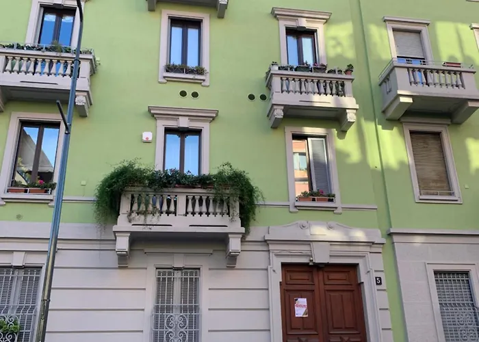 Lägenhet Isola Accogliente Milano