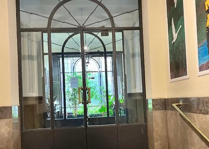 Lägenhet Isola Accogliente Milano
