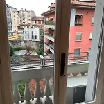 Isola Accogliente * Milaan
