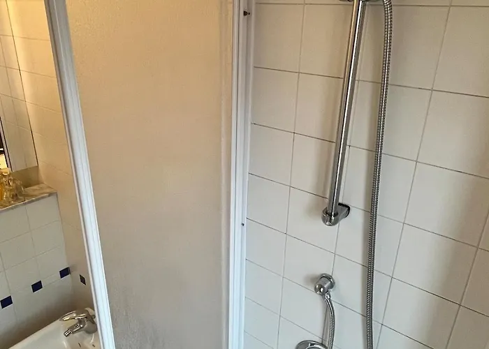 Isola Accogliente * Milán